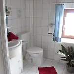 Gaestehaus Nassfeld Quarto em Acomodações Particulares Tröpolach