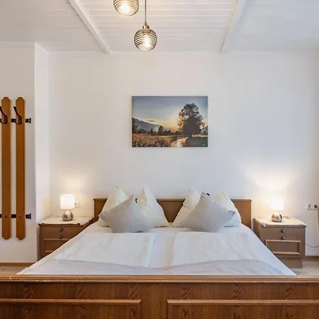 Pansiyon Gaestehaus Nassfeld *